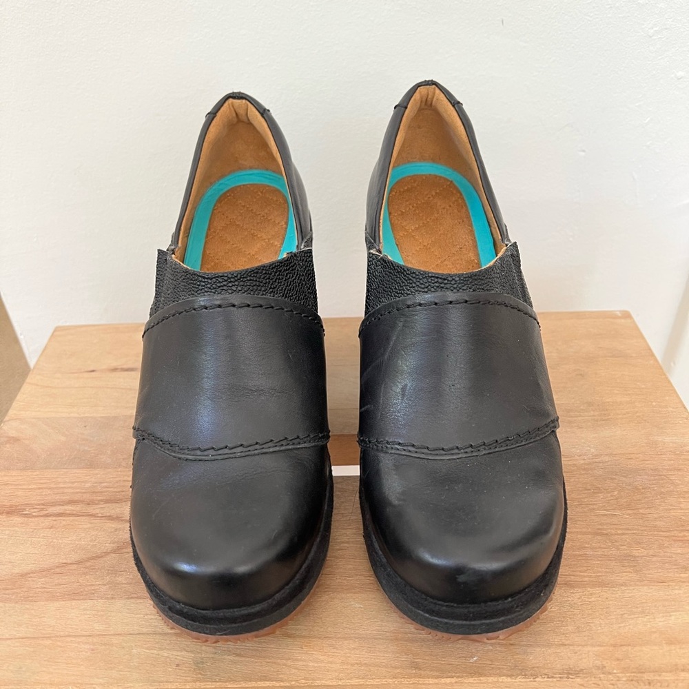 MOZO Divine Wedge